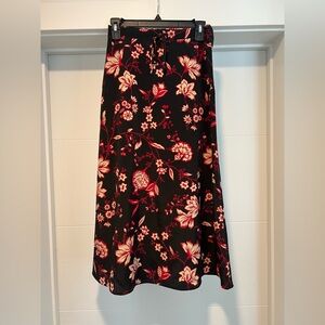 🌺 Sag Harbor Floral Midi Skirt | Size M | Black with Red & Cream Blossoms
